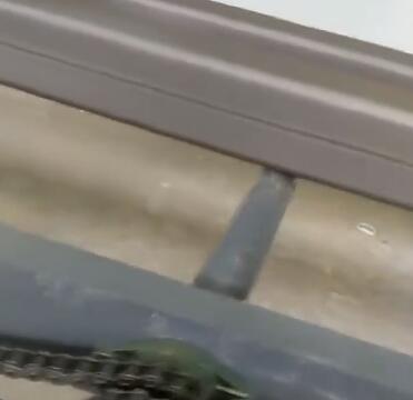 华盛泰Q6912通过式抛丸机发往河北河间的调试 华盛泰Q6912通过式抛丸机发往河北河间的调试